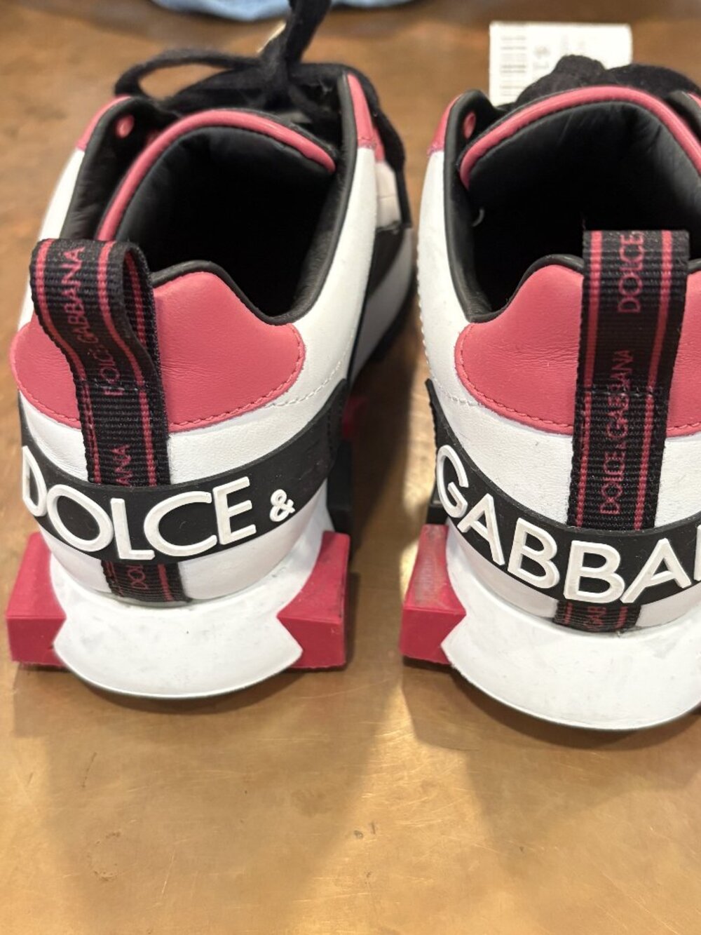 Toddler Girls Dolce & Gabbana designer sneakers Size 13C / 31 EU Kids Good Cond